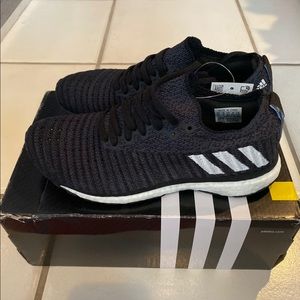Adidas Adizero Prime unisex men's 4.5，women's 5.5